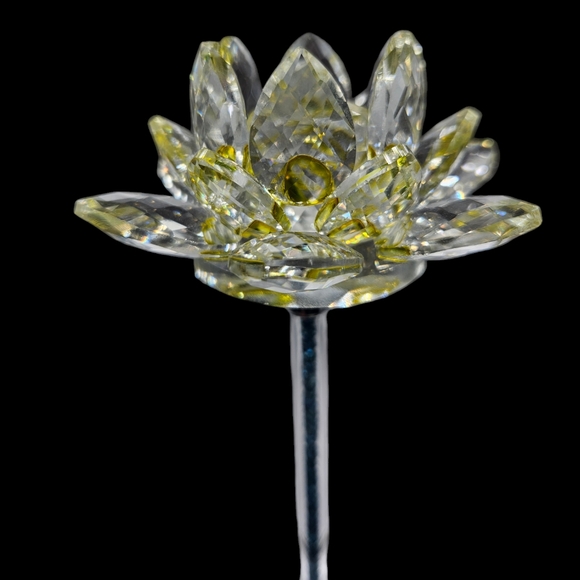 Crystal Lotus Flower - Picture 4 of 8